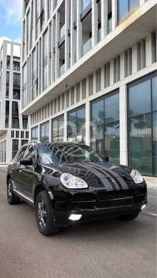 Porsche in Beirut City - Porsche cayenne 2004