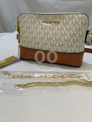 الملابس، الأحذية والزينة في أبو سمرا - حقيبة "Michael Kors" مونوغرام مع أساور ستانلس مجانية | Michael Kors Handbag with Free Bracelets