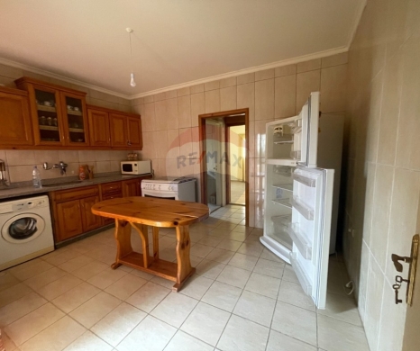 شقق للبيع في برصا - R9-3308 Apartment for Sale in Barsa Koura - 220 m²شقة للبيع في برسا الكورة - 220 متر مربع
