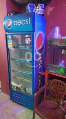 Kitchen appliances in Bourj el Barajneh - براد بيبسي (Pepsi) عرض عمودي بحالة نظيفة جداً مع كفالة وتوصيل | Pepsi Vertical Display Cooler
