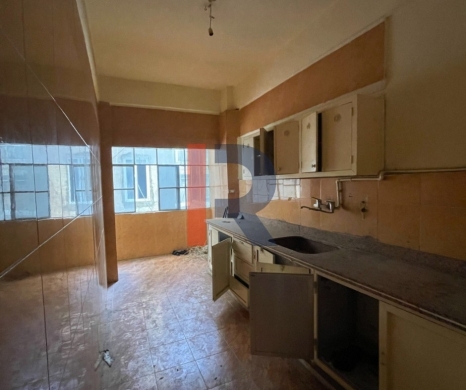R9-3309 Apartment for Sale in Abou Samra Tripoli – Renovated — 2
