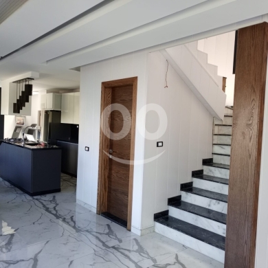 Apartments for sale in ainab - فيلا خاصة للبيع في منطقة البساتين - عيتات (قرب شملان) بموقع استراتيجي وإطلالة بانورامية | Private