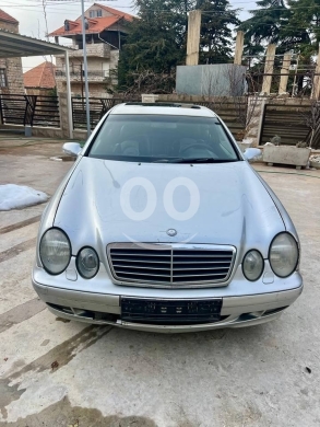 Mercedes-Benz in Amioun - Clk 230 Model 2000