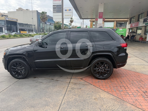 Jeep in Jounieh - 2018 grand cherokee altitude 4x4 ( 80000 ml )