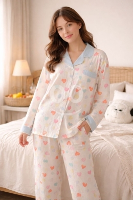 الملابس، الأحذية والزينة في Loussiya - بجامة قطن ١٠٠% ناعمة برسومات قلوب ملونة | 100% Cotton Pajama Set with Hearts Print