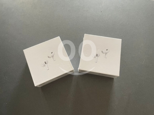 Mobile accessories in Beirut City - سماعات أيربودز برو 2 نسخة طبق الأصل جودة عالية | AirPods Pro 2 High Quality AAA Copy