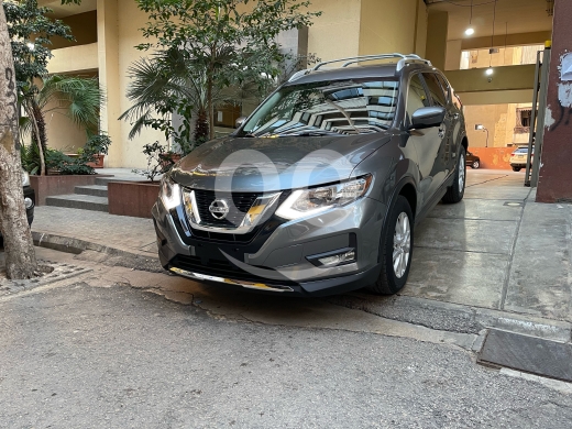 Nissan in Furn Al Chebak - نيسان روج SV موديل 2017 كاملة المواصفات بحالة ممتازة | Nissan Rogue SV 2017 Full Options