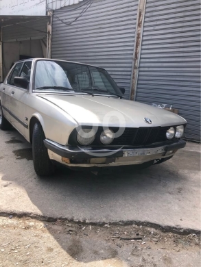 BMW in Tripoli - بيأم 528 موديل ٨٦