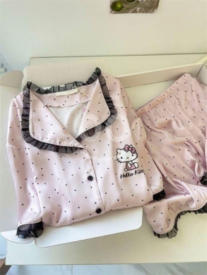 الملابس، الأحذية والزينة في Loussiya - بجامة ستان شورت قطعتين صناعة صينية نخب أول | Premium 2-Piece Satin Short Pajamas