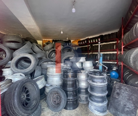 R9-3341 Two Connected Shops for Sale in Dahr Al Ain Koura