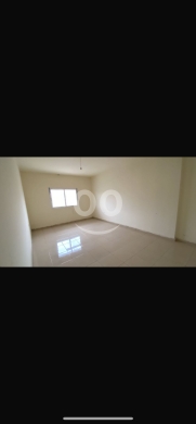 Commercials for sale dans Berqayel - مكتب للبيع في برقايل مساحة 25م على الشارع العام | 25sqm Office for Sale on Berqayl Main Road
