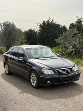 Mercedes-Benz in Bechmizzine - MERCEDES C 180 2005