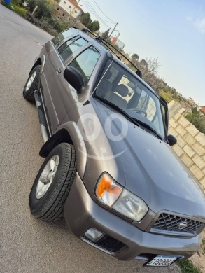 Nissan in Hadeth - Nissan pathfinder model 2001