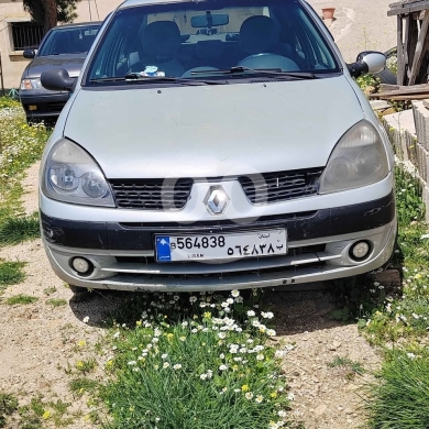 Renault in Dekouaneh - Renault clio 2003