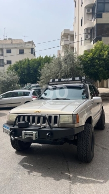Jeep in Ain el-Rihani - Grand cherokee 1994