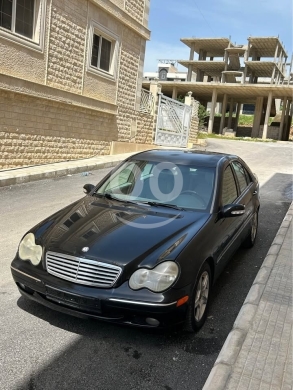 Mercedes-Benz in Zgharta - C240 2001