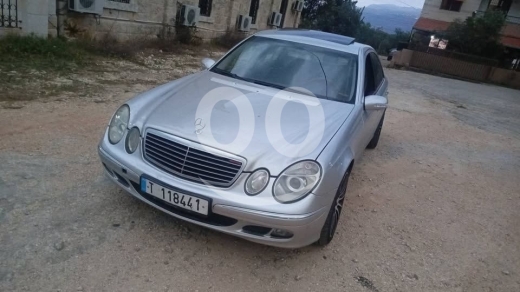 Mercedes-Benz in Tripoli - Mercedes e320 model 2004