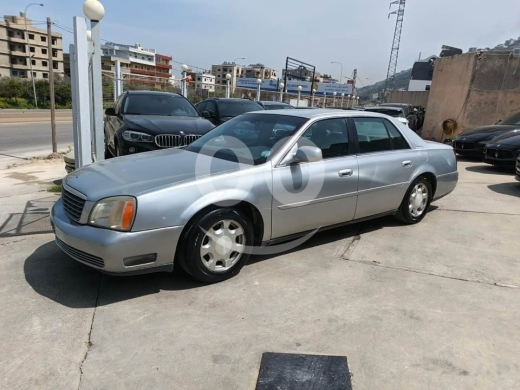 Cadillac in Tripoli - Cadilac Deville 2001