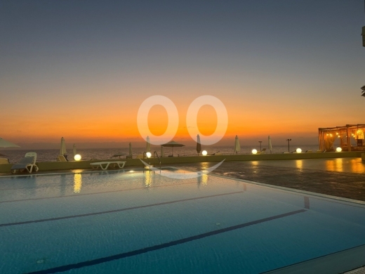العقارات الأخرى في منصف - Renovated Beach Chalet with Pool & Sport Courts | شاليه استوديو مجدد مع مسبح وملعب