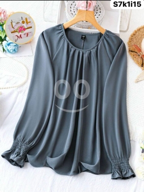 الملابس، الأحذية والزينة في Loussiya - كنزة "يارا" النسائية الفاخرة للمقاسات الكبيرة | Premium Women&#039;s Yara Fabric Big Size Sweater