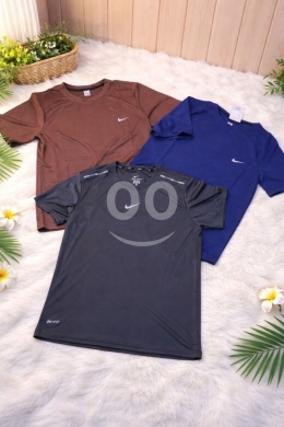 Vêtements, chaussures et accessoires dans Abou Samra - Nike Dri-Fit Men&#039;s Sports T-Shirt | تيشيرت نايكي دراي فيت الرياضي الأصلي للرجال