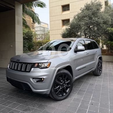 Jeep in Ras-Beyrouth - جيب جراند شيروكي Altitude 2018 بحالة ممتازة | Jeep Grand Cherokee Altitude 2018 Excellent Condition