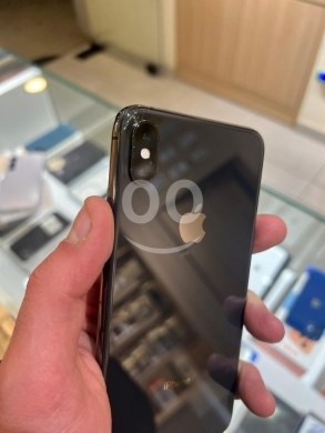 Mobile phones in Tripoli - Iphone XS Max 256GB للبيع بنظافة تامة وسعر مميز | Iphone XS Max 256GB for Sale
