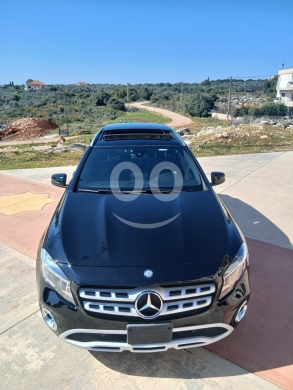 Mercedes-Benz in Btourram - سيارة نظيفة جداً كاملة المواصفات في الكورة | Super Clean Car Full Options in Koura