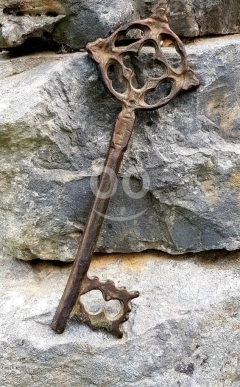 مفتاح أنتيك مزخرف حجم كبير | Large Ornate Antique Decorative Key