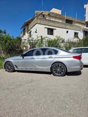 BMW in Adma - بي إم دبليو الفئة الخامسة Sportline بريميوم - كلين كارفكس | BMW 5 Series Sportline Premium