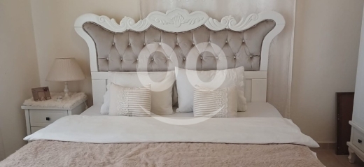 Bedroom dans Dawhet Aramoun - تخت مجوز ملكي (King Size) مع فرشة ب $200 | Royal King Size Bed with Mattress