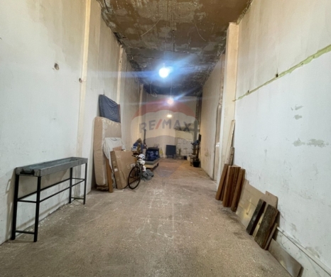 عقارات تجارية للبيع في بداوي - R9-3374 Two Connected Shops for Sale in Jabak Beddawi Tripoli - 106 m²محلَّين متصلين للبيع في جَبَك البداوي طرابلس - 106 متر مربع