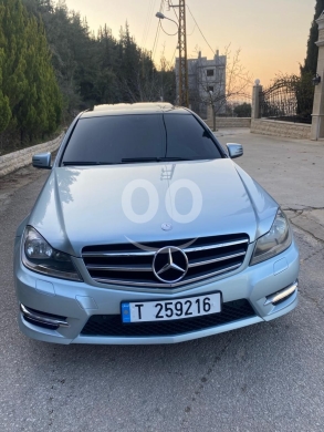 Mercedes-Benz in Bakhoun - مرسيدس C250 موديل 2013 خارقة النظافة ممشى 90 ألف كم | Mercedes C250 2013 Super Clean 90k KM