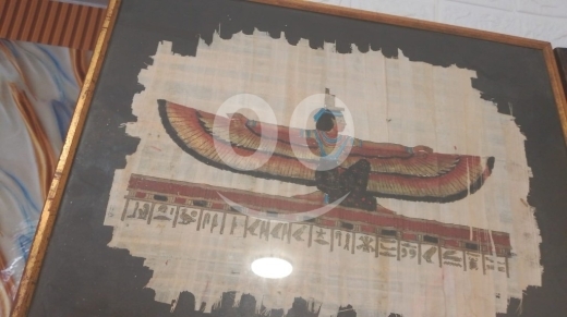 Antiques & Collectibles in Bchamoun - لوحة بردي فرعونية أصلية بإطار مذهّب فاخر | Authentic Egyptian Papyrus Art with Gilded Frame