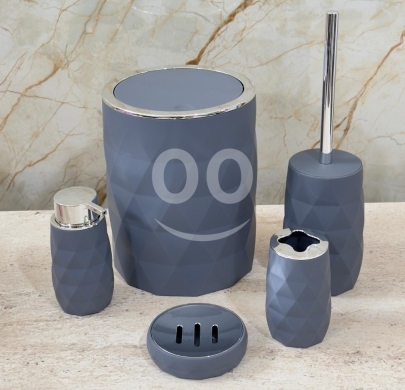 Dégagement de la maison dans Hamra - طقم إكسسوارات حمام مودرن 5 قطع لون بني | 5-Piece Modern Bathroom Accessory Set Brown