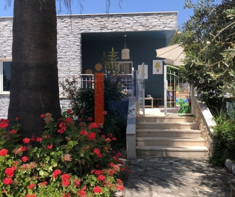 R9-3390 Villa for Sale in Jbeil – Obeidat | 900 m² Land — 10