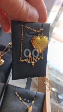 Computers Parts & Software Accessories in Taalabaya - سلسال مطلي ذهب بتصميم قلب ونبض مميز | Gold Plated Heart & Heartbeat Necklace