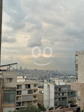 Apartments for sale dans Biakout - شقة ٢٠٠م بياقوت المتن شارع مار إلياس | 200sqm Apartment for Sale in Biakout Metn