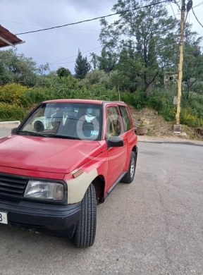 Suzuki dans Tripoli - Suzuki model 1990
