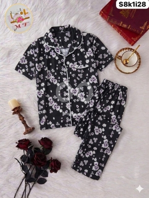 الملابس، الأحذية والزينة في Loussiya - بيجامة نسائية ريب ناعمة مع أزرار وجيوب | Women&#039;s Ribbed Pajamas with Buttons & Pockets