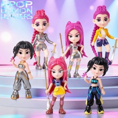 Produits pour bébés et enfants dans Mazraa - مجسمات هانتريكس صائدي الشياطين لمحبين الكيبوب | Huntrix K-Pop Demon Hunters Figures