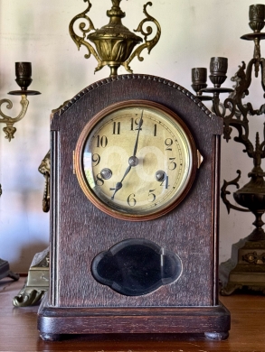Antiques & Collectibles dans Beyrouth - ساعة طاولة ألمانية أرت ديكو ماركة يونغهانز عتيقة | Vintage Junghans German Art Deco Table Clock