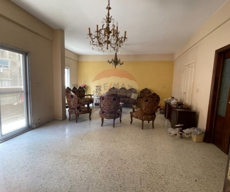 شقق للبيع في أبو سمرا - R9-3405 Apartment for Sale in Abou Samra - Sahat Saadoun | 250 m²شقة للبيع في أبو سمرا - ساحة سعدون | 250 م