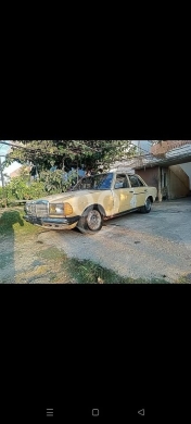 Mercedes-Benz in Tripoli - مرسيدس ٢٣٠ موديل ٧٧