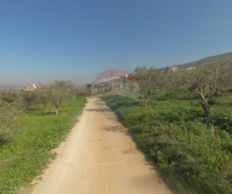 Lands for sale in Aicha Bakkar - R9-3411 Land with Building for Sale in Kayte3 - Akkar أرض مع بناء للبيع في قيطع - عكار