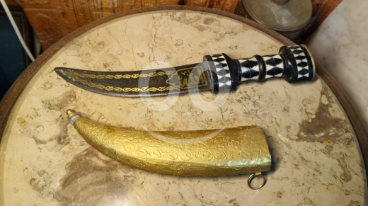 Antiques & Collectibles dans Aigre - خنجر شامة تراثي قبضة عظم ونصل مزخرف | Traditional Shama Dagger with Bone Handle