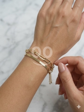 Vêtements, chaussures et accessoires dans Beyrouth - سوار ذهبي مزدوج بتصميم عصري وأنيق | Elegant Double Layer Gold Chain Bracelet