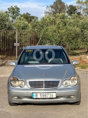 Mercedes-Benz in Zgharta - Mercedes C 320 model 2001