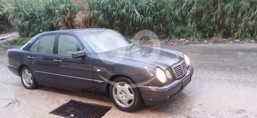 Mercedes-Benz in Beirut City - 320 model 1996