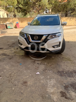 نيسان في بعلبك - نيسان روج SL 2018 فل كامل مميزة ونظيفة | Nissan Rogue SL 2018 Full Options Clean Carfax